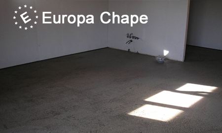Surface d'une chape traditionnelle au mortier de sable et ciment